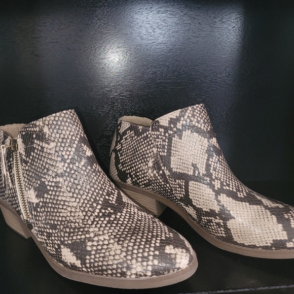 Snake Print Booties - Picture 2 of 5